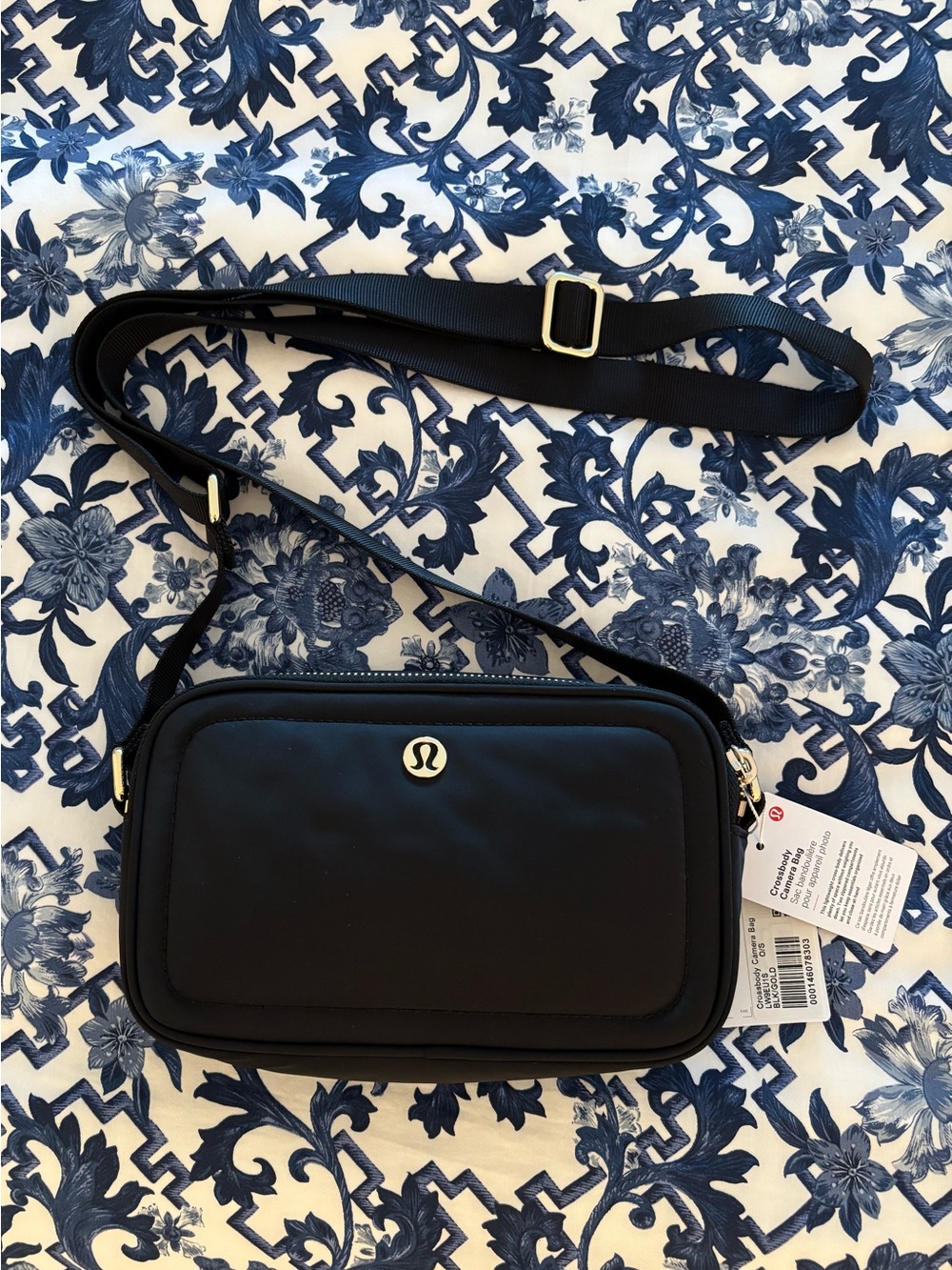 Lululemon Crossbody Camera Bag Black & Gold NWT